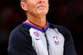 包含Uzi在篮网比赛中险胜，比赛规则变更引发热议！引发球迷热议的词条